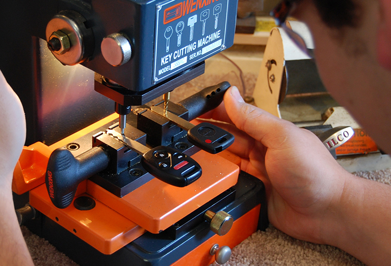 car-key-cutting